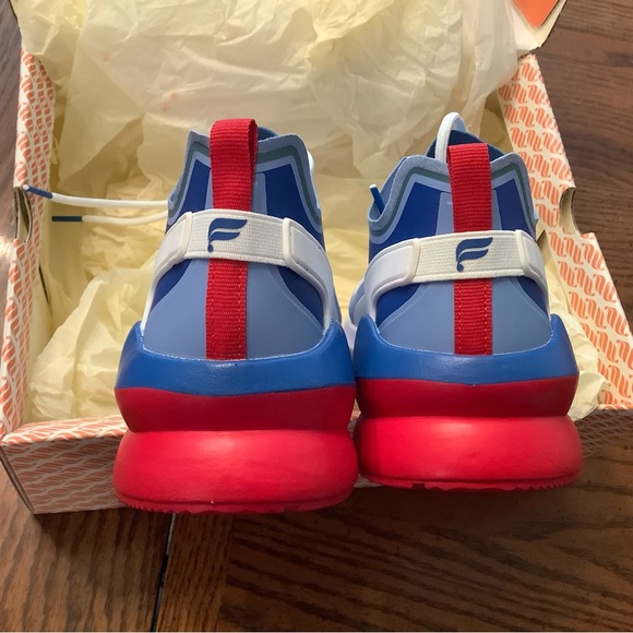 NIB Fabletics Sneaker - Picture 3 of 5